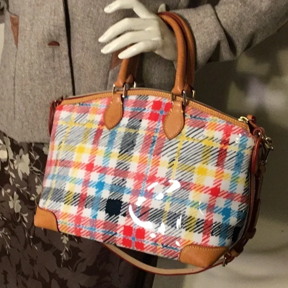 Dooney & Bourke satchel adjustable